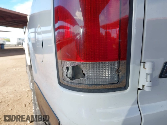 2002 Ford Excursion XLT with VIN 1FMNU41S42EA77537, listed as a IAAI auction lot 41790119 with 149,792 mi miles and . Bid and sale history available at DreamBid. Image 6.