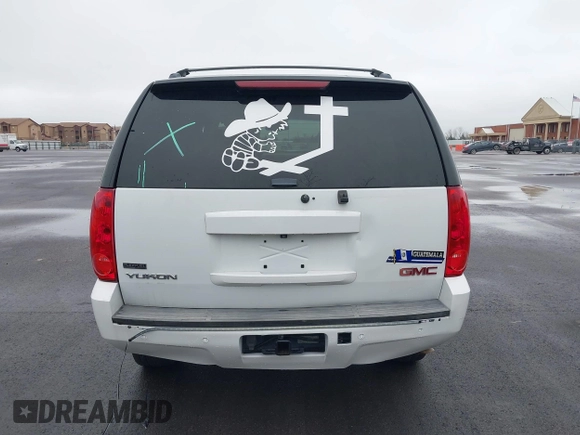 2011 GMC Yukon SLT with VIN 1GKS1CE01BR101311, listed as a IAAI auction lot 41572486 with 1 mi miles. Bid and sale history available at carsss.com. Image 17.