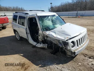 2016 Jeep Patriot Latitude z VIN 1C4NJPFB0GD507990, wystawiony jako Copart lot #48410695 z przebiegiem 102 148 mil mil oraz Szkoda całkowita • Salvage title. Historia ofert i sprzedaży dostępna na DreamBid. Obrazek 4.