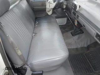 1995 Ford F-150 z VIN 1FTDF15Y2SLA09272, wystawiony jako IAAI lot #42292685 z przebiegiem 179 813 mil mil oraz . Historia ofert i sprzedaży dostępna na DreamBid. Obrazek 5.