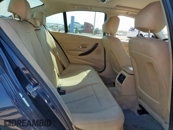 2014 BMW 3 Series 320i with VIN WBA3B1G54ENN90385, listed as a Copart auction lot 59477835 with 183,692 mi miles and Clean title. Bid and sale history available at DreamBid. Image 10.