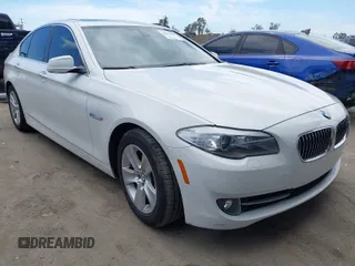2013 BMW 5 Series 528i with VIN WBAXG5C50DDY34618, listed as a IAAI auction lot 42018050 with 85,272 mi miles and . Bid and sale history available at carsss.com. Image 1.