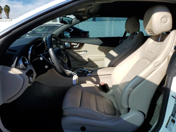 2018 Mercedes-Benz C 300 with VIN WDDWK4JB8JF736247, listed as a Copart auction lot 82452344 with 32,502 mi miles and Salvage Title. Bid and sale history available at DreamBid. Image 7.