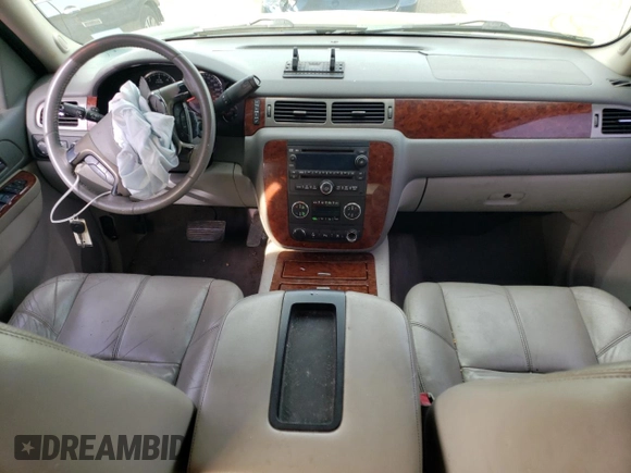 2011 Chevrolet Avalanche LT with VIN 3GNTKFE31BG162335, listed as a Copart auction lot 54006025 with Not provided miles and Salvage title. Bid and sale history available at DreamBid. Image 8.