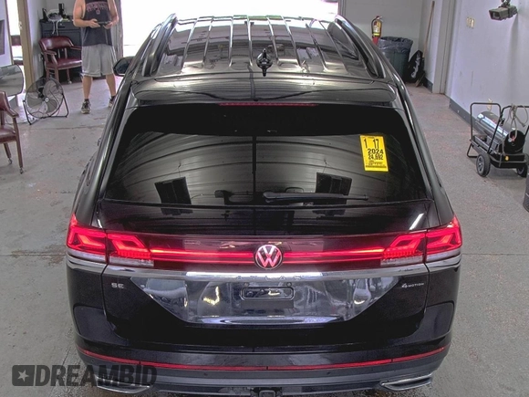 2024 Volkswagen Atlas SE с VIN 1V2HR2CA2RC553977, выставлен на аукционе IAAI как лот 42731405 с пробегом 24 692 миль миль и . История ставок и продаж доступна на DreamBid. Изображение 30.
