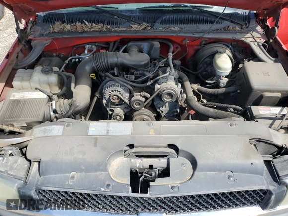 2005 Chevrolet Silverado 1500 Work Truck z VIN 1GCEC14X45Z338059, wystawiony jako Copart lot #53183515 z przebiegiem 191 166 mil mil oraz Czysty tytuł • Clean title. Historia ofert i sprzedaży dostępna na DreamBid. Obrazek 12.