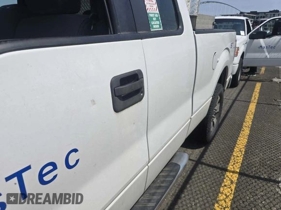 2013 Ford F-150 XL z VIN 1FTFX1EF5DFB22784, wystawiony jako IAAI lot #42651808 z przebiegiem 204 172 mil mil oraz . Historia ofert i sprzedaży dostępna na DreamBid. Obrazek 4.