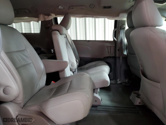 2016 Toyota Sienna XLE with VIN 5TDYK3DC2GS730177, listed as a Copart auction lot 47373315 with 0 mi miles and Salvage Title. Bid and sale history available at carsss.com. Image 11.