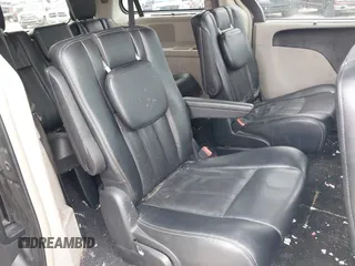 2015 Chrysler Town & Country Touring-L with VIN 2C4RC1CG4FR525588, listed as a IAAI auction lot 41696620 with 225,297 mi miles. Bid and sale history available at carsss.com. Image 8.