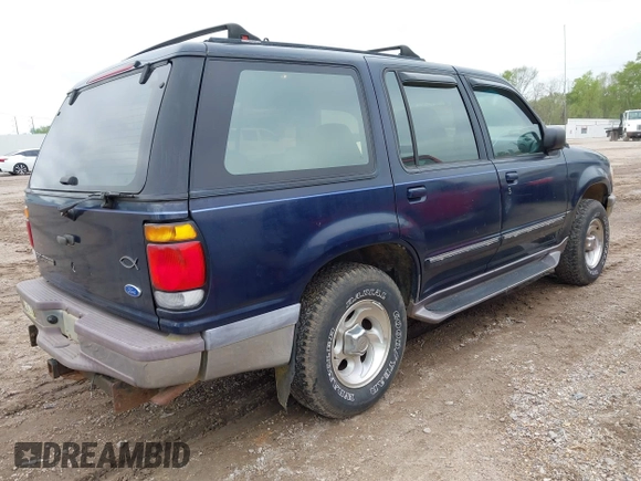 1995 Ford Explorer Eddie Bauer with VIN 1FMDU32X2SUB15613, listed as a IAAI auction lot 41863671 with 121,584 mi miles and . Bid and sale history available at DreamBid. Image 4.