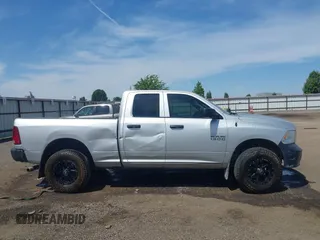 2017 Ram 1500 ST z VIN 1C6RR7FG9HS642427, wystawiony jako IAAI lot #42386533 z przebiegiem 101 290 mil mil oraz . Historia ofert i sprzedaży dostępna na DreamBid. Obrazek 14.