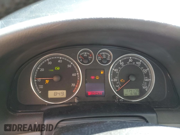 2002 Volkswagen Passat GLX z VIN WVWTH63B72P066013, wystawiony jako Copart lot #53750585 z przebiegiem 114 175 mil mil oraz Szkoda całkowita • Salvage title. Historia ofert i sprzedaży dostępna na DreamBid. Obrazek 9.