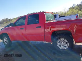 2007 Dodge Dakota ST with VIN 1D3HW28P47S208905, listed as a IAAI auction lot 41807515 with 173,934 mi miles and . Bid and sale history available at carsss.com. Image 14.