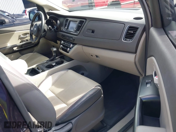 2018 Kia Sedona LX with VIN KNDMB5C14J6388894, listed as a IAAI auction lot 41808847 with 82,468 mi miles. Bid and sale history available at carsss.com. Image 5.