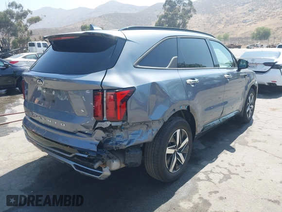 2021 Kia Sorento S with VIN 5XYRL4LCXMG073937, listed as a IAAI auction lot 42595810 with 71,507 mi miles and . Bid and sale history available at DreamBid. Image 4.