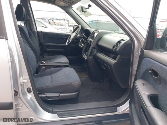 2006 Honda CR-V LX with VIN JHLRD68536C010191, listed as a IAAI auction lot 41902060 with 252,121 mi miles. Bid and sale history available at carsss.com. Image 5.