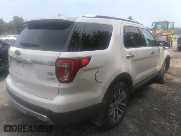 2017 Ford Explorer Platinum z VIN 1FM5K8HT9HGA06455, wystawiony jako IAAI lot #39898107 z przebiegiem 51 348 mil mil oraz . Historia ofert i sprzedaży dostępna na DreamBid. Obrazek 4.
