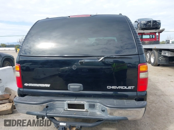 2003 Chevrolet Suburban LS with VIN 3GNEC16T03G334122, listed as a IAAI auction lot 41860521 with 195,648 mi miles. Bid and sale history available at carsss.com. Image 16.