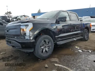 2024 Ford F-150 Lightning Flash with VIN 1FT6W3L73RWG21830, listed as a Copart auction lot 43161725 with 23 mi miles and Clean Title. Bid and sale history available at DreamBid. Image 1.