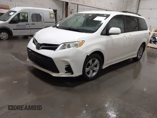 2018 Toyota Sienna LE Auto Access Seat with VIN 5TDKZ3DC4JS922290, listed as a IAAI auction lot 41615724 with 100,632 mi miles. Bid and sale history available at carsss.com. Image 17.