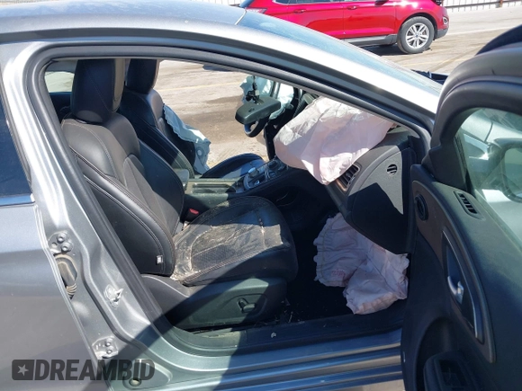 2015 Chrysler 200 C with VIN 1C3CCCCG0FN509701, listed as a IAAI auction lot 41873084 with Not Provided miles and . Bid and sale history available at carsss.com. Image 5.