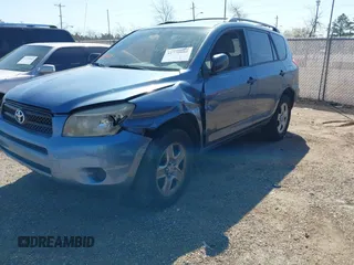 2008 Toyota RAV4 with VIN JTMZD33V485091678, listed as a IAAI auction lot 41770080 with 247,573 mi miles. Bid and sale history available at carsss.com. Image 2.