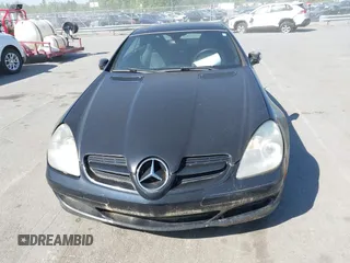 2007 Mercedes-Benz SLK 350 with VIN WDBWK56F47F151457, listed as a IAAI auction lot 42048505 with 293,830 mi miles and . Bid and sale history available at DreamBid. Image 12.