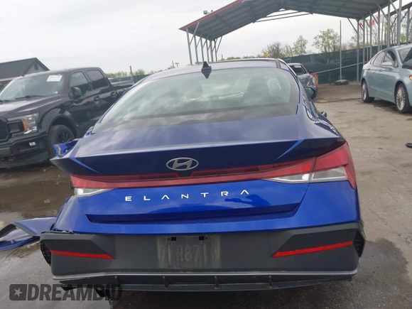2024 Hyundai Elantra SEL with VIN KMHLM4DG9RU657512, listed as a IAAI auction lot 42041490 with 38,578 mi miles and . Bid and sale history available at DreamBid. Image 17.