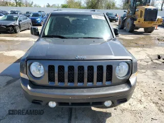 2016 Jeep Patriot Latitude with VIN 1C4NJPFA9GD793975, listed as a Copart auction lot 51990705 with 187,706 mi miles and Salvage title. Bid and sale history available at DreamBid. Image 5.