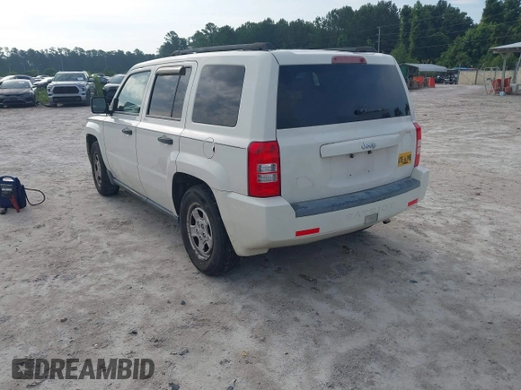 2008 Jeep Patriot Sport with VIN 1J8FT28048D775688, listed as a IAAI auction lot 42451775 with 299,177 mi miles and . Bid and sale history available at DreamBid. Image 3.