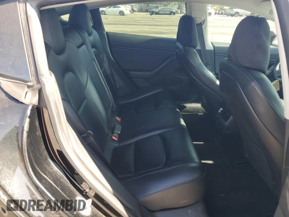 2018 Tesla Model 3 Long Range Battery z VIN 5YJ3E1EA8JF123005, wystawiony jako Copart lot #57272825 z przebiegiem 170 951 mil mil oraz Szkoda całkowita • Salvage title. Historia ofert i sprzedaży dostępna na DreamBid. Obrazek 10.