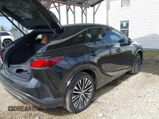 2024 Lexus RX 350 с VIN 2T2BAMCA3RC072407, выставлен на аукционе IAAI как лот 40399140 с пробегом 2 731 миль миль и . История ставок и продаж доступна на DreamBid. Изображение 4.
