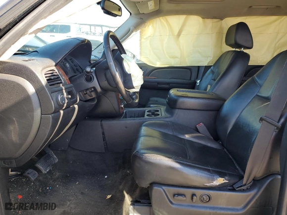 2007 Chevrolet Suburban LTZ with VIN 3GNFC16037G292321, listed as a Copart auction lot 85885564 with 213,893 mi miles and Salvage Title. Bid and sale history available at carsss.com. Image 7.