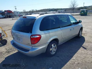 2007 Dodge Grand Caravan SXT with VIN 2D4GP44L27R110895, listed as a IAAI auction lot 41859550 with 210,111 mi miles. Bid and sale history available at carsss.com. Image 4.