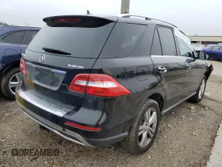 2015 Mercedes-Benz M 250 z VIN 4JGDA0EB7FA486152, wystawiony jako Copart lot #64038672 z przebiegiem Nie podano mil oraz . Historia ofert i sprzedaży dostępna na DreamBid. Obrazek 4.