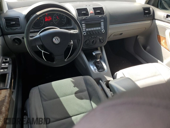 2007 Volkswagen Rabbit z VIN WVWDR71K97W270366, wystawiony jako Copart lot #45818045 z przebiegiem 160 663 mil mil oraz Szkoda całkowita • Salvage title. Historia ofert i sprzedaży dostępna na DreamBid. Obrazek 8.