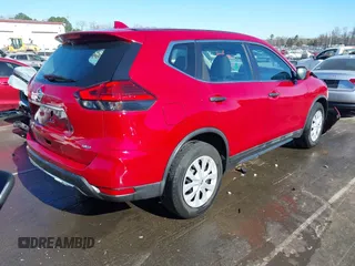 2017 Nissan Rogue SV z VIN 5N1AT2MV6HC818304, wystawiony jako IAAI lot #41828215 z przebiegiem 66 818 mil mil oraz . Historia ofert i sprzedaży dostępna na DreamBid. Obrazek 4.
