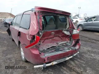 2014 Toyota Sienna LE AAS with VIN 5TDKK3DC3ES411177, listed as a IAAI auction lot 41650472 with 25,000 mi miles. Bid and sale history available at carsss.com. Image 19.