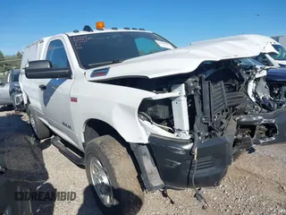 2019 Ram 2500 Tradesman with VIN 3C6MR5AJ4KG651441, listed as a IAAI auction lot 42090751 with 82,213 mi miles. Bid and sale history available at carsss.com. Image 1.