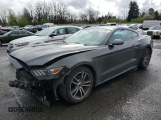 2016 Ford Mustang EcoBoost z VIN 1FA6P8TH3G5206938, wystawiony jako Copart lot #52261905 z przebiegiem 141 219 mil mil oraz Szkoda całkowita • Salvage title. Historia ofert i sprzedaży dostępna na DreamBid. Obrazek 1.