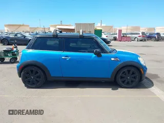 2010 MINI Hardtop S with VIN WMWMF7C51ATW89883, listed as a IAAI auction lot 42281047 with 121,847 mi miles and . Bid and sale history available at DreamBid. Image 14.