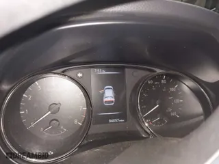 2017 Nissan Rogue Sport S with VIN JN1BJ1CP1HW022380, listed as a IAAI auction lot 41840283 with 94,057 mi miles. Bid and sale history available at carsss.com. Image 7.