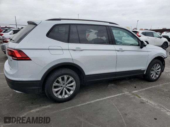 2018 Volkswagen Tiguan S with VIN 3VV1B7AXXJM013468, listed as a Copart auction lot 58371875 with 61,464 mi miles and Salvage title. Bid and sale history available at DreamBid. Image 3.
