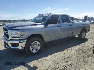 2022 Ram 2500 Tradesman with VIN 3C6UR4HJ0NG138627, listed as a Copart auction lot 47321115 with 80,042 mi miles and Salvage title. Bid and sale history available at DreamBid. Image 1.