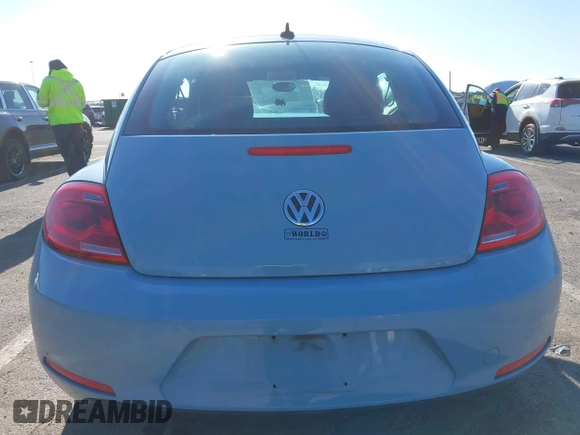 2014 Volkswagen Beetle 2.5L w/Sun with VIN 3VWJP7AT6EM601318, listed as a IAAI auction lot 41902598 with 169,220 mi miles and . Bid and sale history available at DreamBid. Image 16.