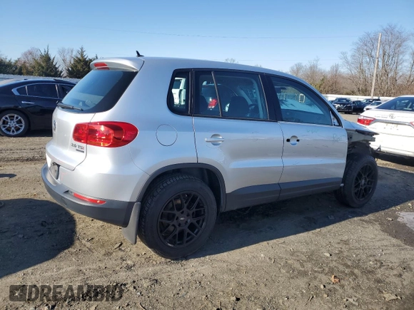 2013 Volkswagen Tiguan S z VIN WVGBV3AX6DW611477, wystawiony jako Copart lot #82567264 z przebiegiem 139 210 mil mil oraz Szkoda całkowita • Salvage title. Historia ofert i sprzedaży dostępna na DreamBid. Obrazek 3.