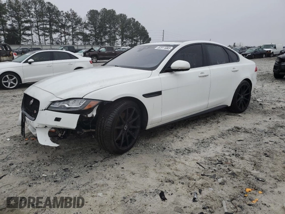 2016 Jaguar XF S with VIN SAJBG4BV6GCY17651, listed as a Copart auction lot 82511083 with 117,677 mi miles. Bid and sale history available at carsss.com. Image 1.