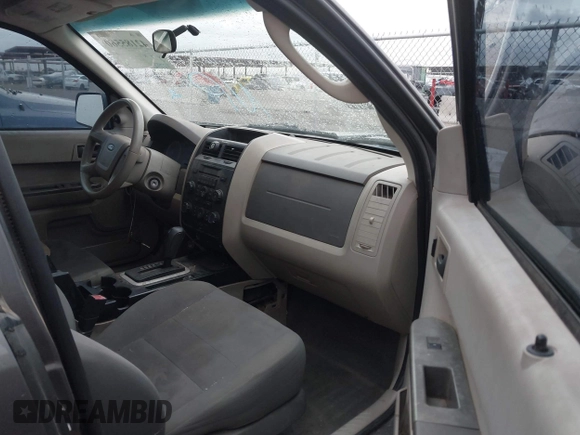 2009 Ford Escape XLS with VIN 1FMCU92769KD15656, listed as a IAAI auction lot 42185560 with 110,792 mi miles and . Bid and sale history available at DreamBid. Image 5.