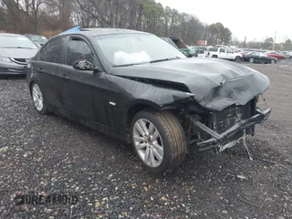 2006 BMW 3 Series 325i z VIN WBAVB13566KR58924, wystawiony jako IAAI lot #41916854 z przebiegiem 160 141 mil mil oraz . Historia ofert i sprzedaży dostępna na DreamBid. Obrazek 1.