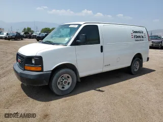 2008 GMC Savana Cargo Van with VIN 1GTGG25C881138951, listed as a Copart auction lot 64157054 with 92,218 mi miles and Salvage Title. Bid and sale history available at carsss.com. Image 1.